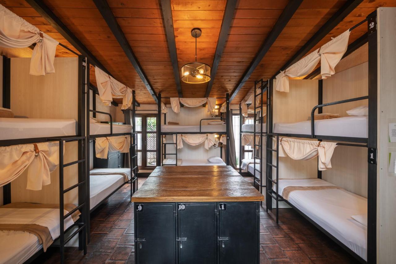 Bed 10-Bed Mixed Dormitory Room